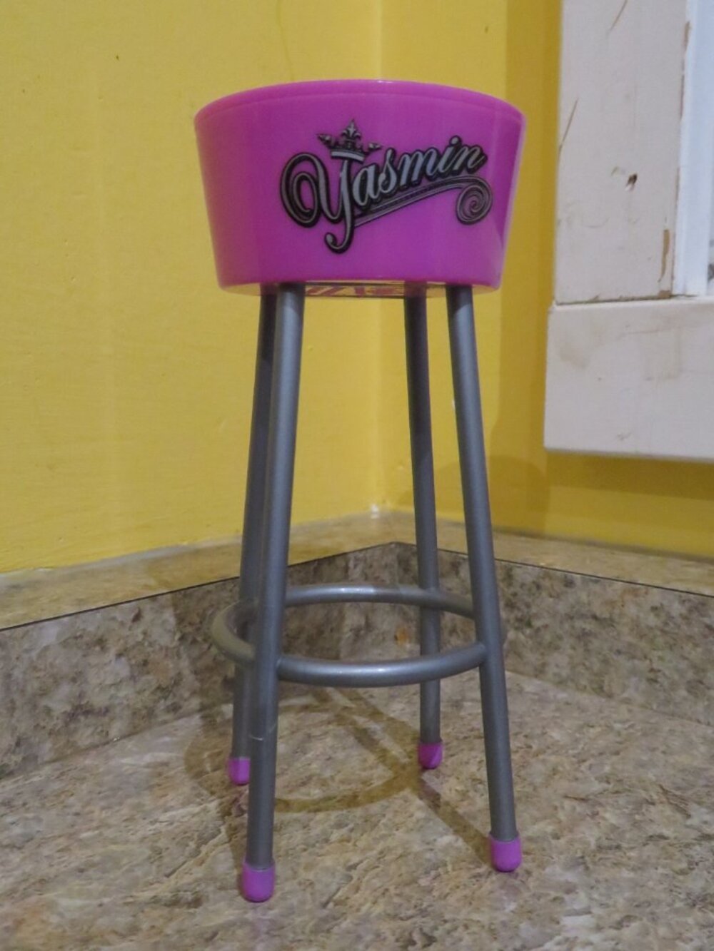 Bratz YASMIN Pink & Grey Bar Stool (K839)
